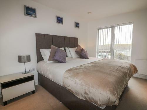 No.5, Newquay
