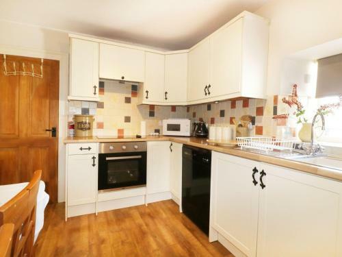 Shenstone, Newquay