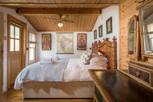 Bed & Breakfast Tolcarne Beach Colonial Restaurant And Rooms