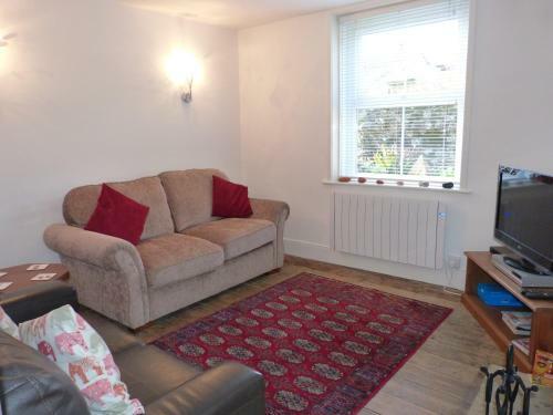 2 Farm Cottages