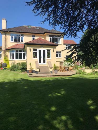 Bed & Breakfast Tresillian House