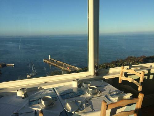 Bed & Breakfast Honeycombe House