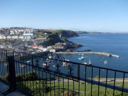 Bed & Breakfast Honeycombe House