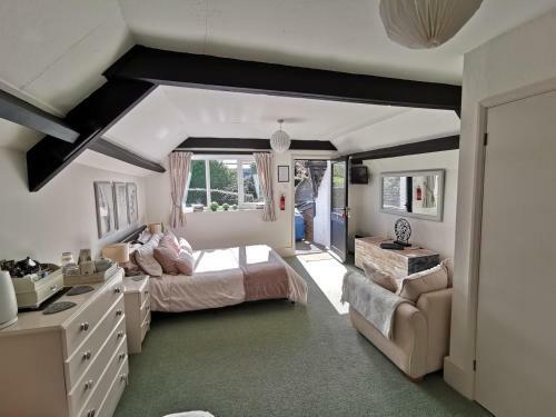 Hostal Steps Farmhouse B&B