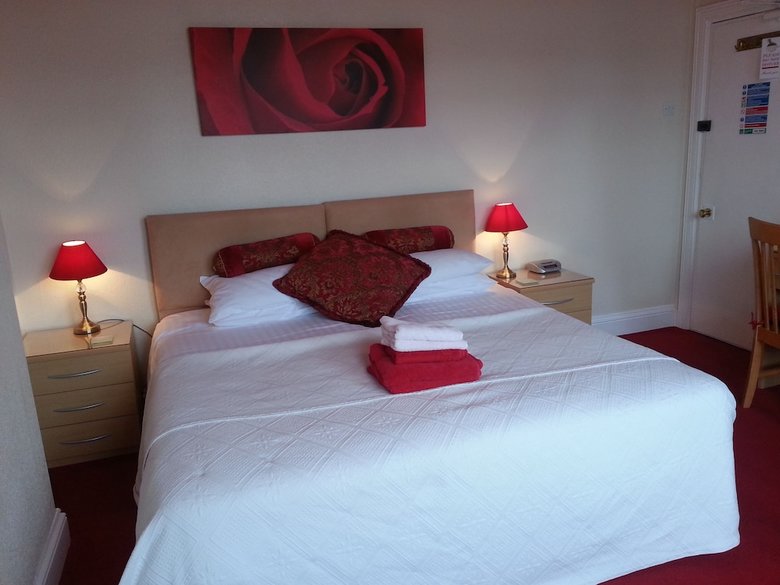 Hostal Montrose Guest House