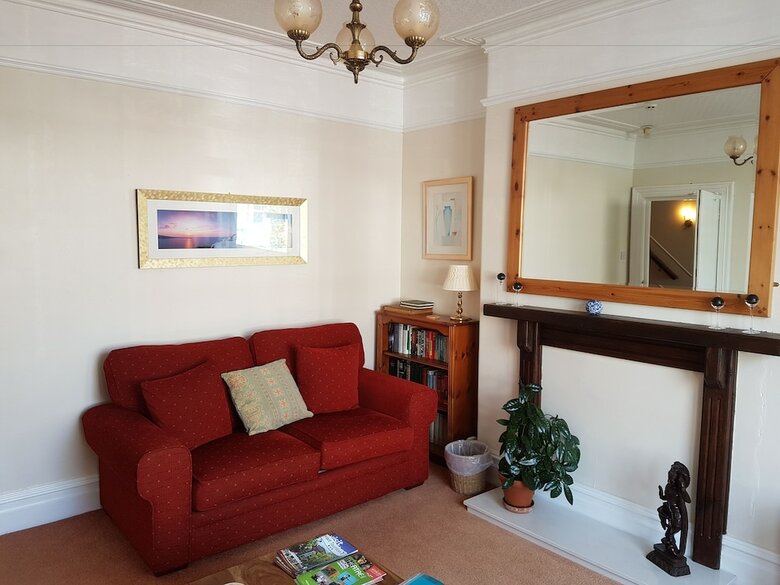 Hostal Montrose Guest House