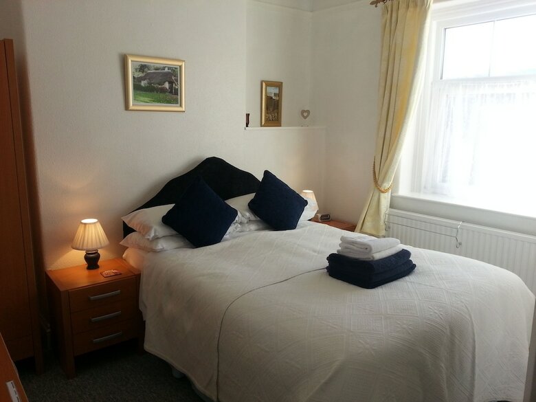 Hostal Montrose Guest House