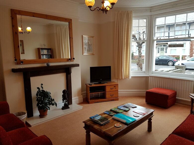 Hostal Montrose Guest House