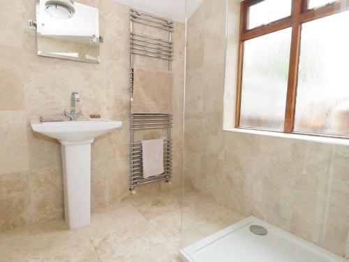 Bryn Farm Cottage, Mold