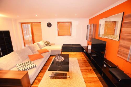 Zen Apartments - London
