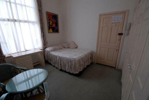 Stay-in Apartments Queensway