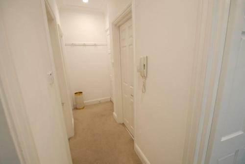 Stay-in Apartments Queensway
