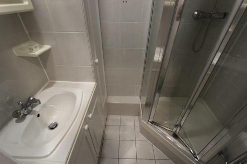 Stay-in Apartments Queensway