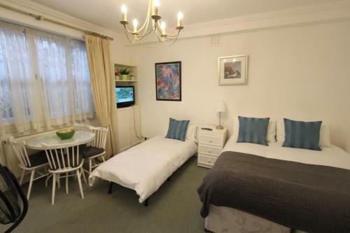Stay-in Apartments Queensway