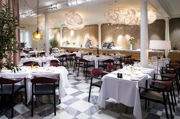 Hotel Nobis
