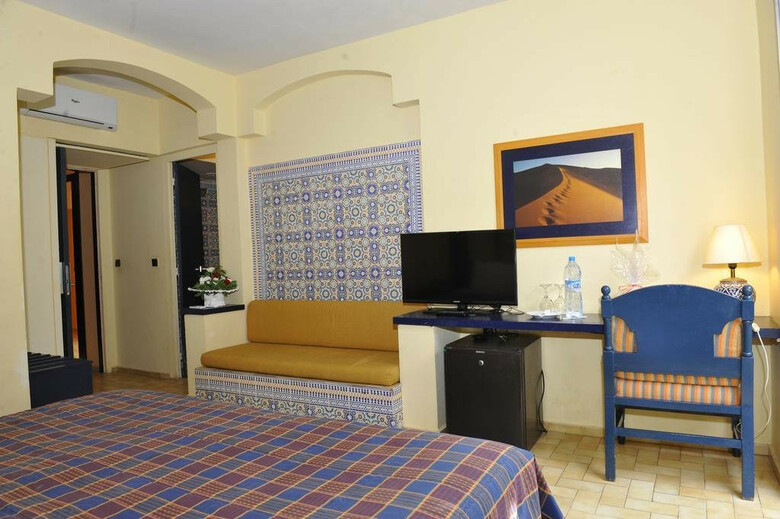 Hotel Karam Palace
