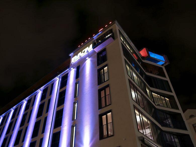 Hotel First Avalon