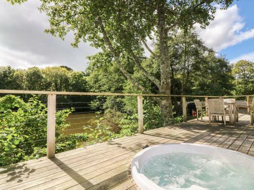 10 Water's Edge, Looe