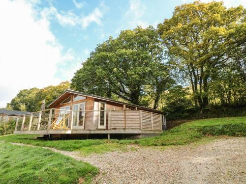 7 Hedgerows, Looe