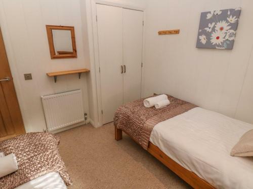 7 Hedgerows, Looe