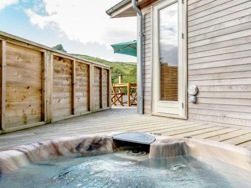 7 Hedgerows, Looe