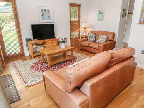 7 Hedgerows, Looe