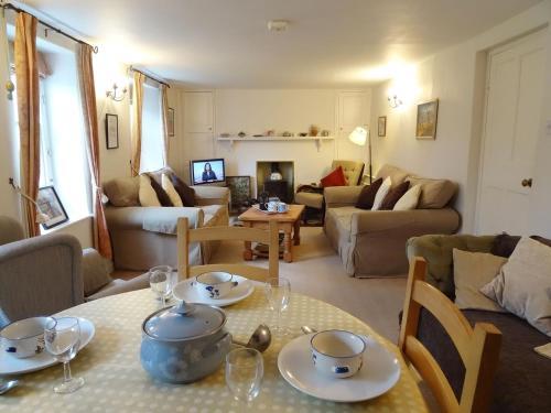 1 Rose Cottages, Lostwithiel
