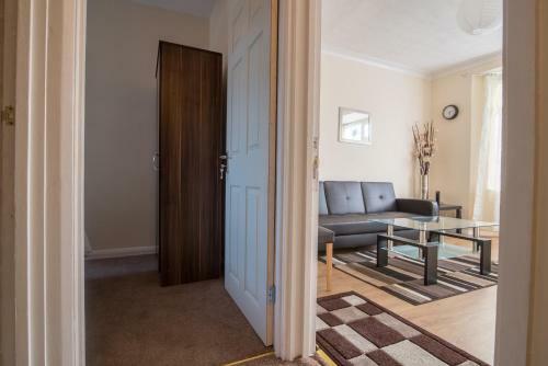 Hostal Two Bedroom Serviced And Fully Equipped House