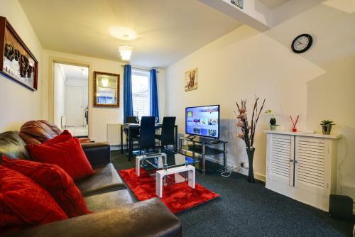 Two Bedroom Serviced House / Apartment