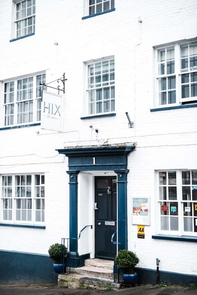 Hostal Hix Townhouse