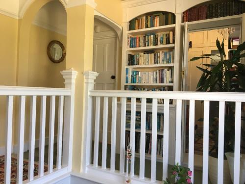 Bed & Breakfast Harvest House B & B