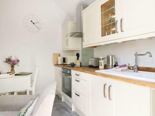 Fern Cottage Lynway Holiday Home