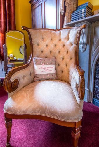 Hostal Creston Villa Guest House