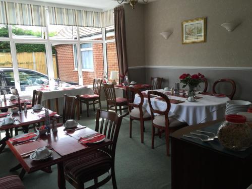 Hostal Kenmore Guest House