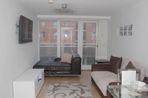 Liverpool City Waterfront Apartment