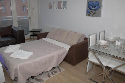 Liverpool City Waterfront Apartment
