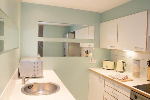 Liverpool City Waterfront Apartment