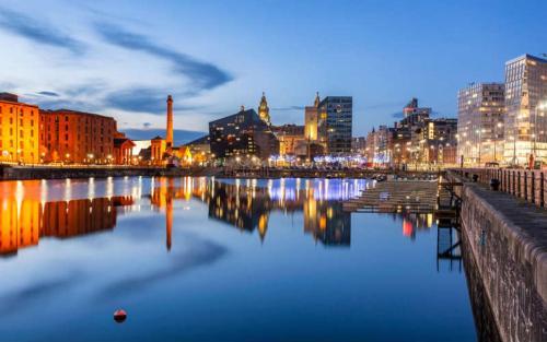 Liverpool City Waterfront Apartment