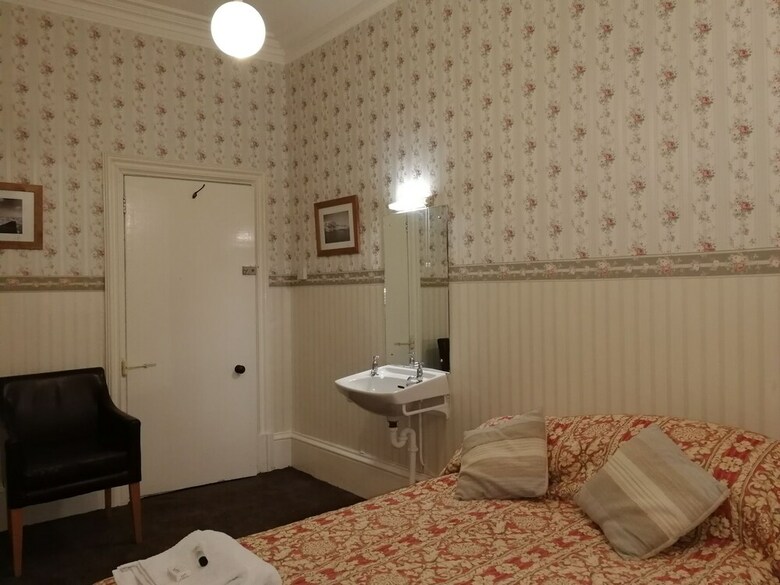 Overton Villa Hotel