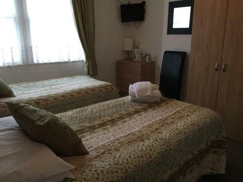 Hostal Astonwood Hotel