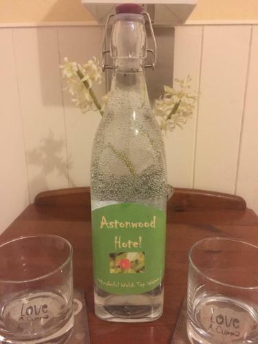 Hostal Astonwood Hotel