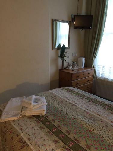 Hostal Astonwood Hotel