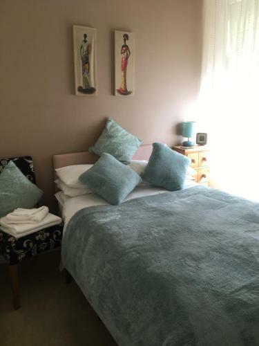 Hostal Astonwood Hotel