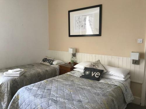 Hostal Astonwood Hotel