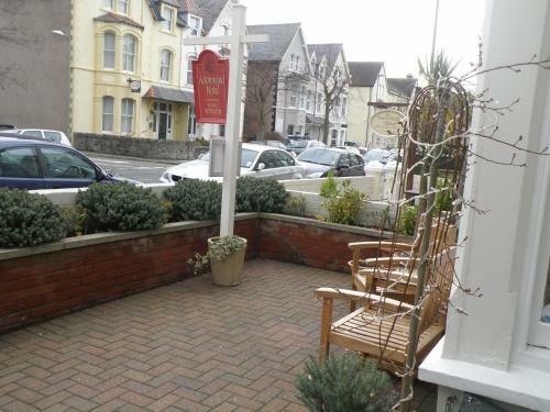 Hostal Astonwood Hotel