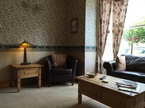 Hostal Astonwood Hotel