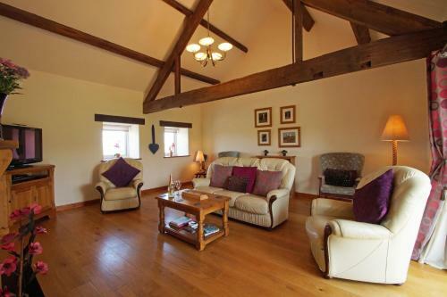 Bythynnod Lleuddad Cottages