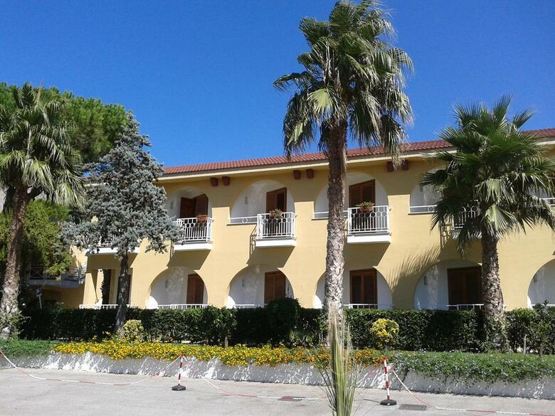 Hotel Perla Del Golfo