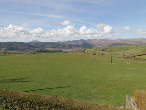 Tai Candryll, Llanrwst