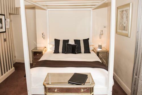The Royal Hotel